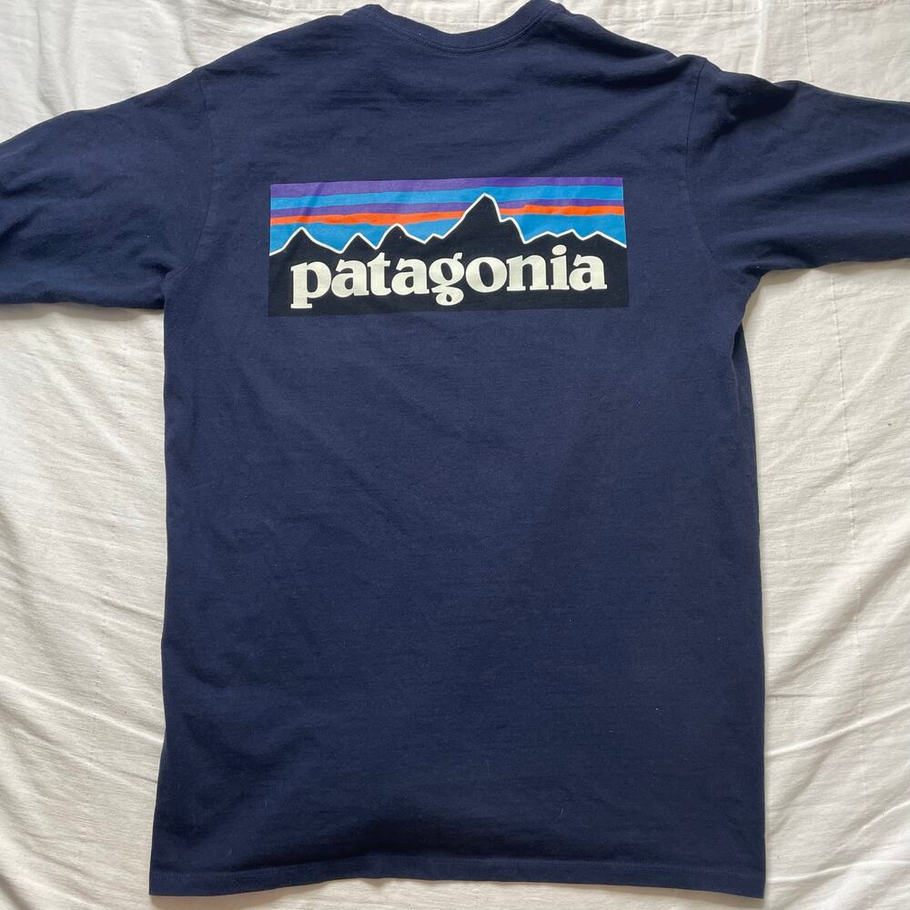 Patagonia Long Sleeve P-6 Logo Responsibili-Tee Shirt Navy Blue Size Small Men's